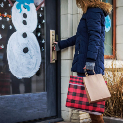 woman christmas shopping 400 x 400